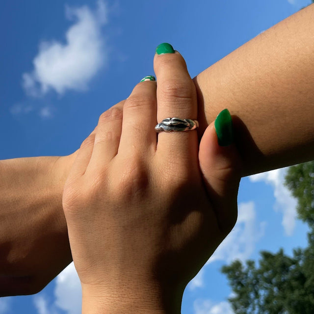 Funky Smirking Lips Ring | Silver | Sustainable & Ethical Jewelry | Handmade