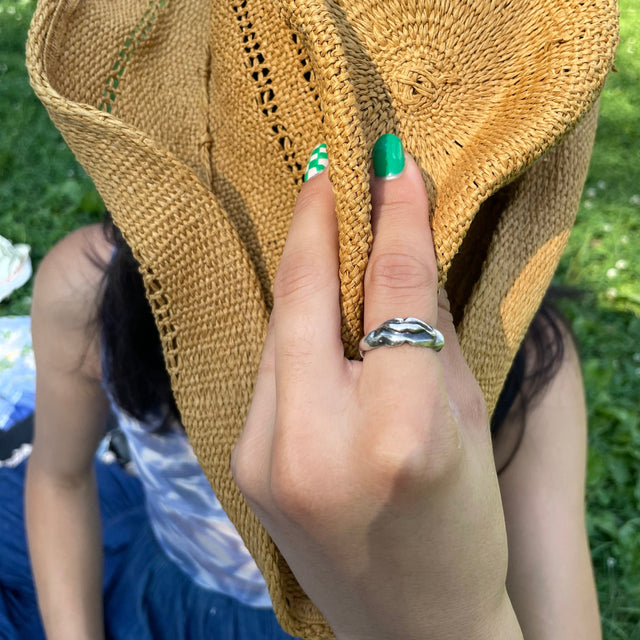 Funky Smirking Lips Ring | Silver | Sustainable & Ethical Jewelry | Handmade